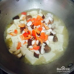 素食养生汤的食谱：以豆腐、豆芽、山药、鸡蛋和蔬菜为例